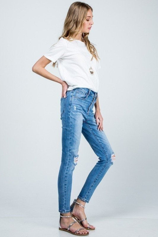Distressed Crop Skinny Jean